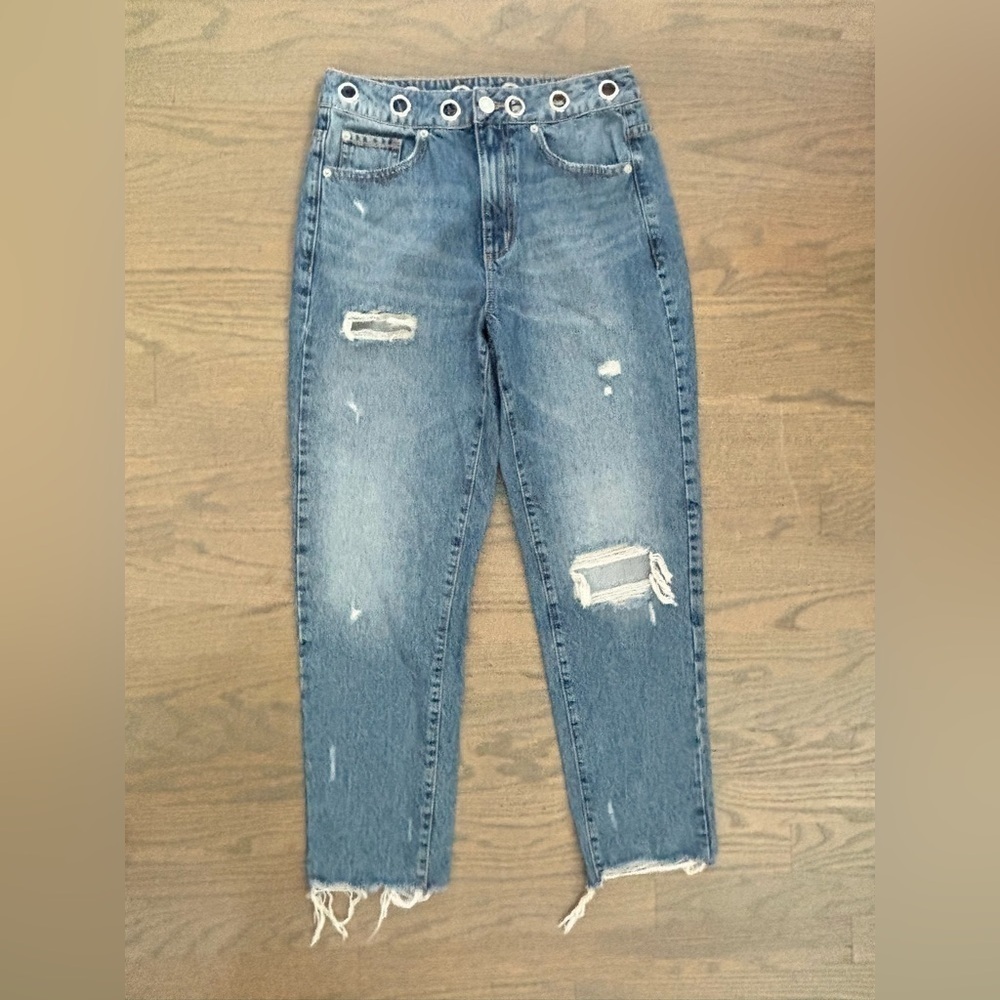 Garage Denim Mom Jean Distressed women’s size 7 28